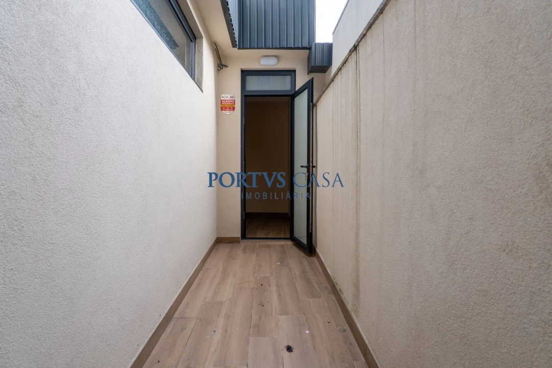 Loja para Arrendamento em Cedofeita, Santo Ildefonso, Sé, Miragaia, São Nicolau e Vitória Foto 11