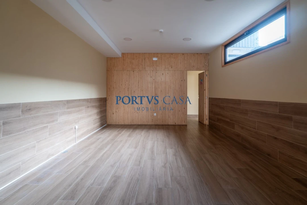 Loja para Arrendamento em Cedofeita, Santo Ildefonso, Sé, Miragaia, São Nicolau e Vitória Foto 6