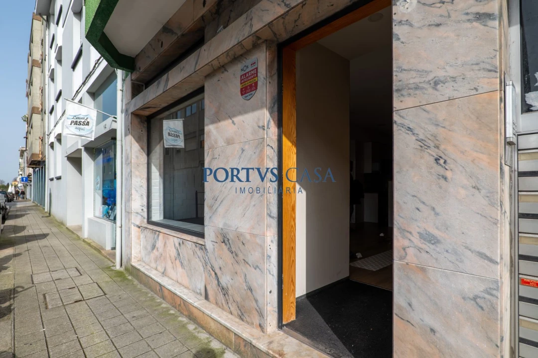 Loja para Arrendamento em Cedofeita, Santo Ildefonso, Sé, Miragaia, São Nicolau e Vitória Foto 23