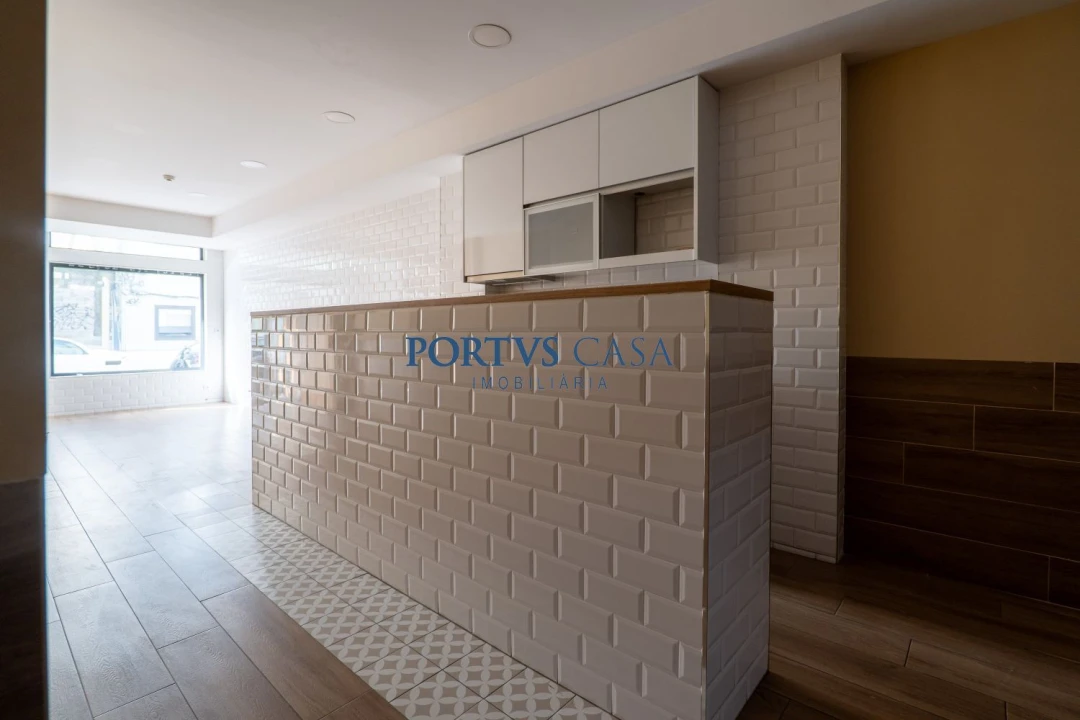 Loja para Arrendamento em Cedofeita, Santo Ildefonso, Sé, Miragaia, São Nicolau e Vitória Foto 3