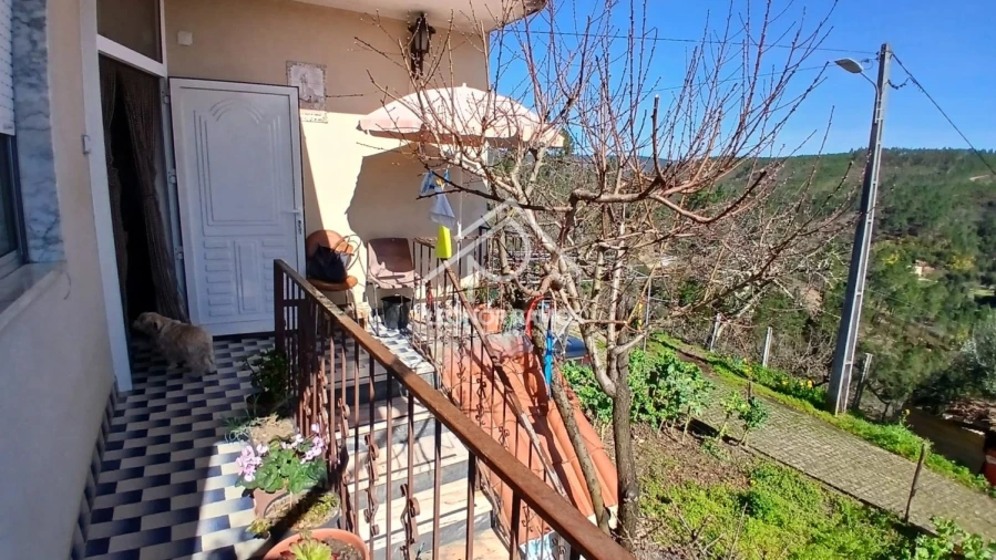 Moradia T4 para Venda em Cambas Foto 20