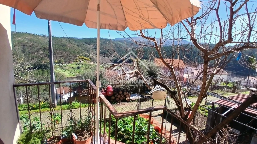 Moradia T4 para Venda em Cambas Foto 16