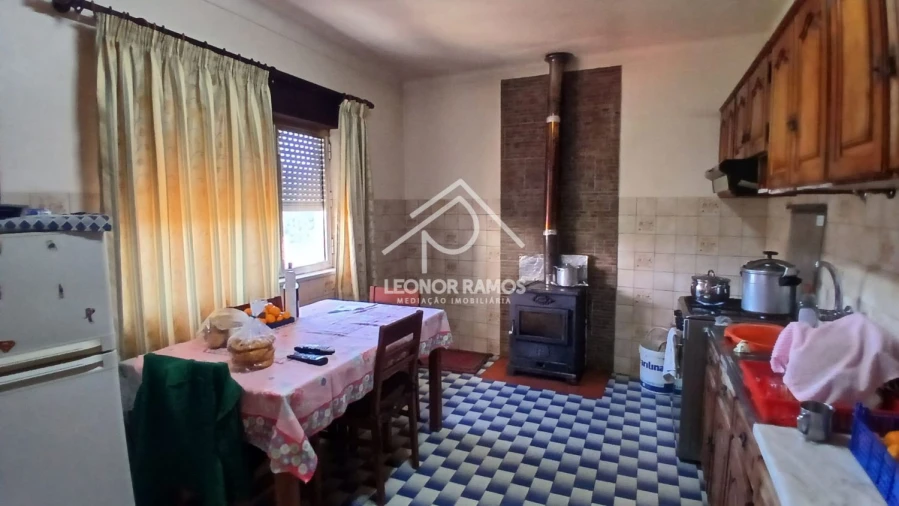 Moradia T4 para Venda em Cambas Foto 23