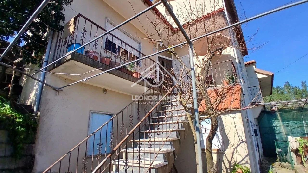 Moradia T4 para Venda em Cambas Foto 17