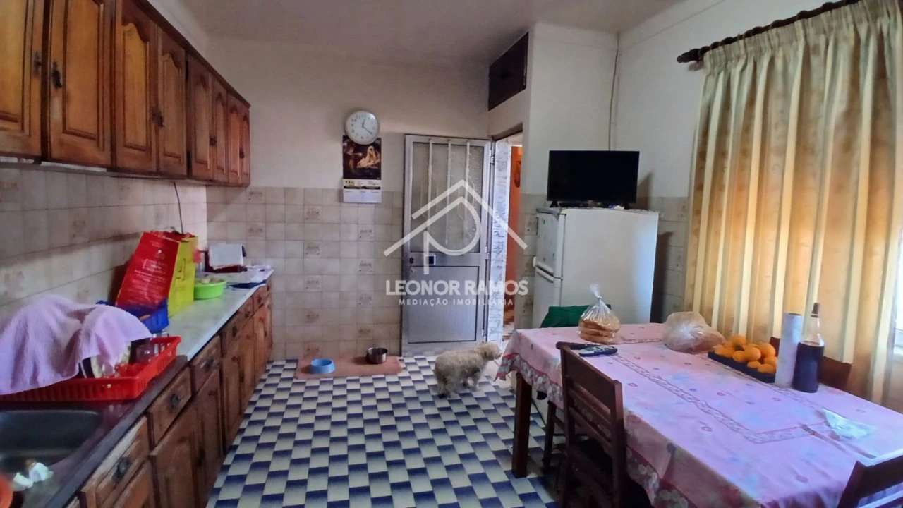 Moradia T4 para Venda em Cambas Foto 19