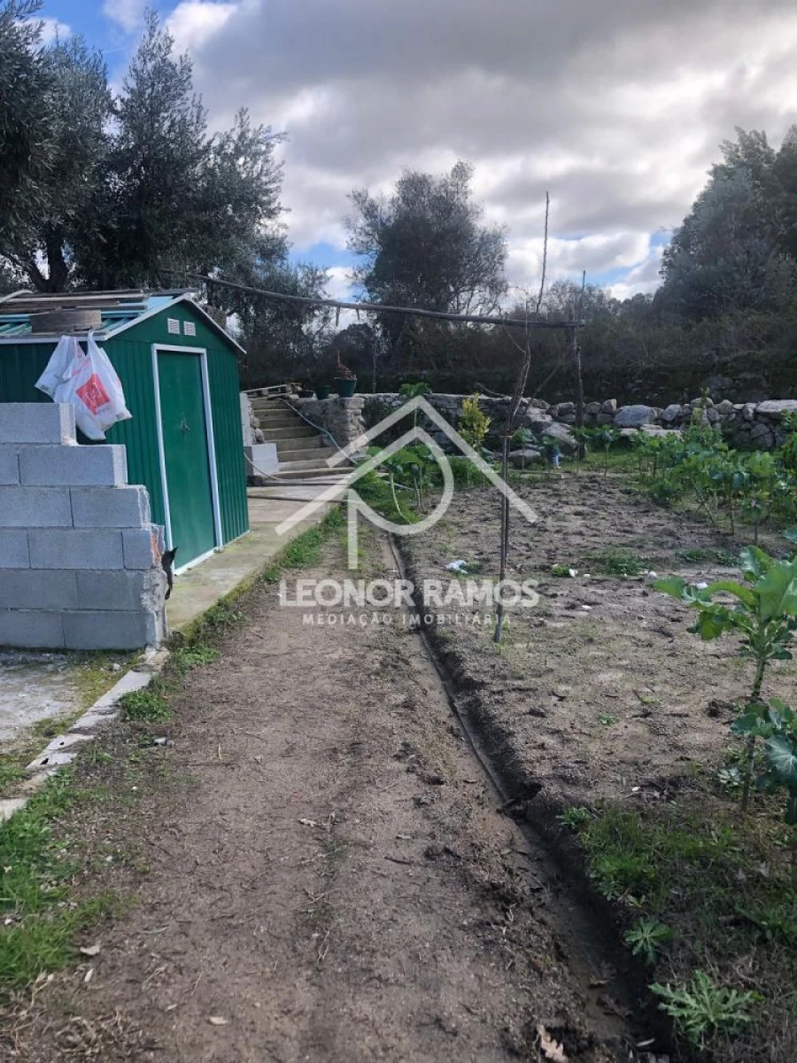 Terreno para Venda em Póvoa de Rio de Moinhos e Cafede