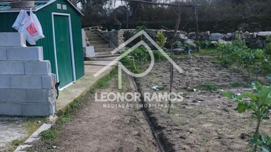 Terreno para Venda em Póvoa de Rio de Moinhos e Cafede