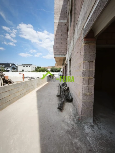 Apartamento T3 para Venda em Nogueira do Cravo e Pindelo