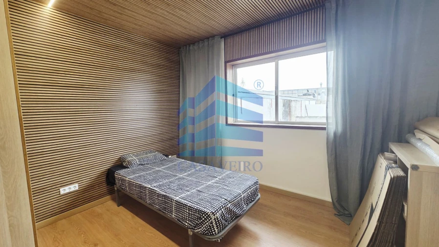 Apartamento T2 para Venda em Eixo e Eirol Foto 4