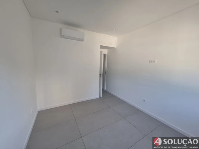 Apartamento T2 para Venda em Oliveira do Douro Foto 17