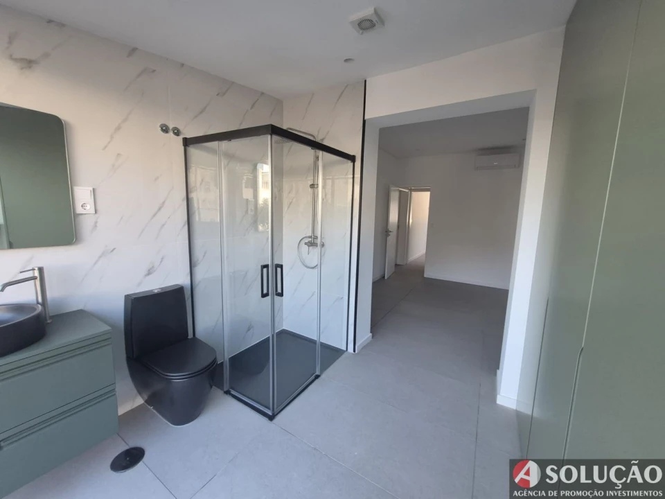 Apartamento T2 para Venda em Oliveira do Douro Foto 23