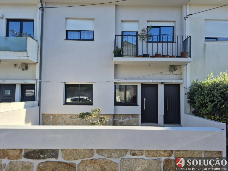 Apartamento T2 para Venda em Oliveira do Douro Foto 4