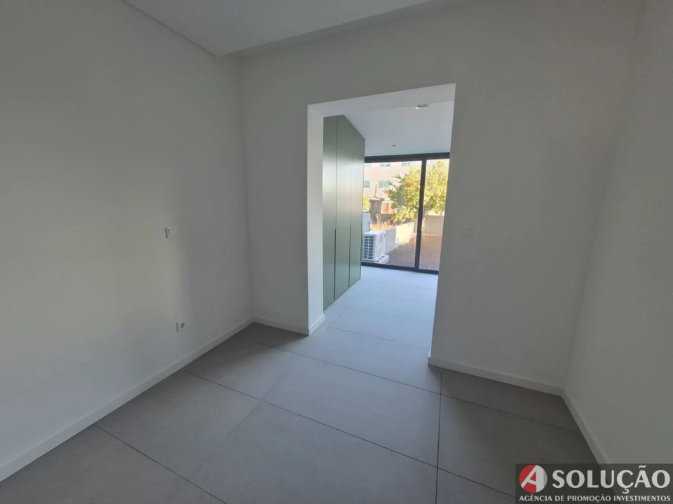 Apartamento T2 para Venda em Oliveira do Douro Foto 14
