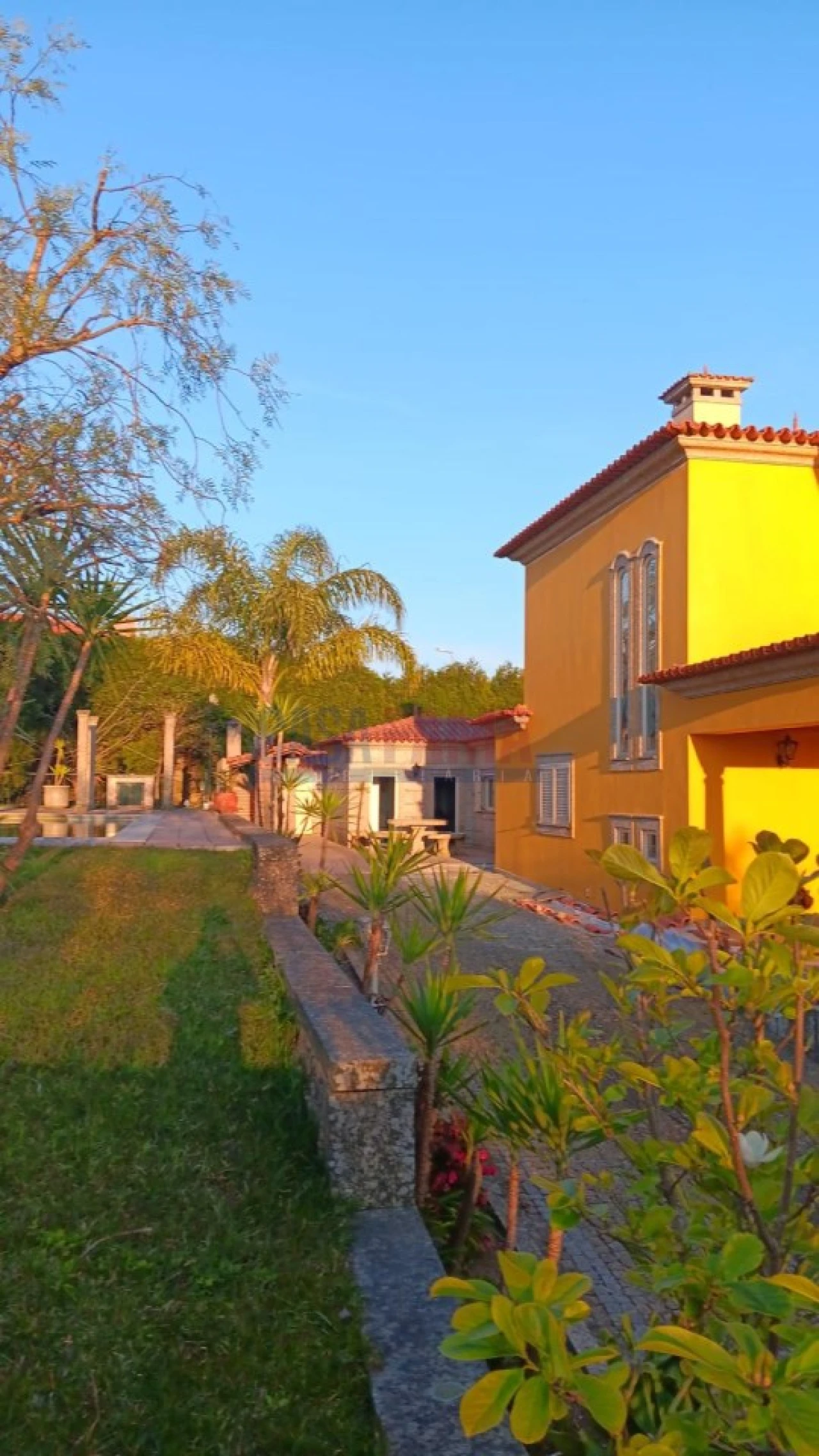 Moradia T4 para Venda em Ribeirão Foto 3