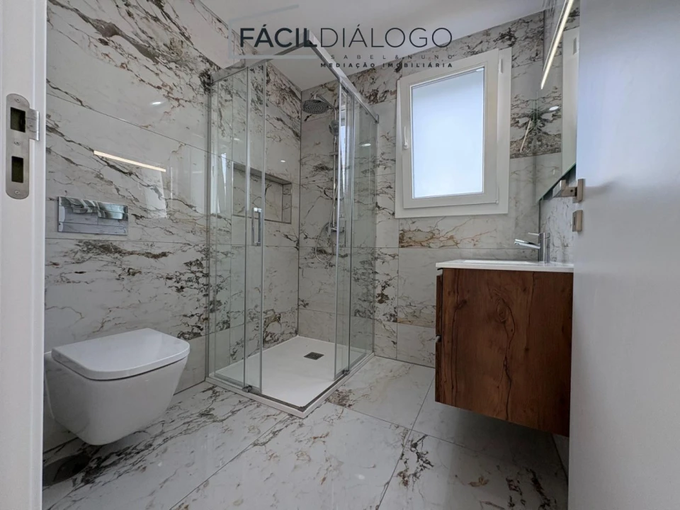 Moradia T4 para Venda em Fernao Ferro Foto 18