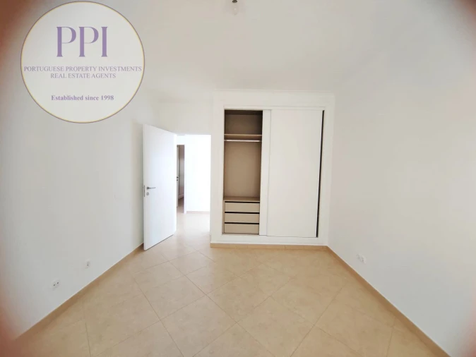 Moradia T4 para Venda em Budens Foto 21