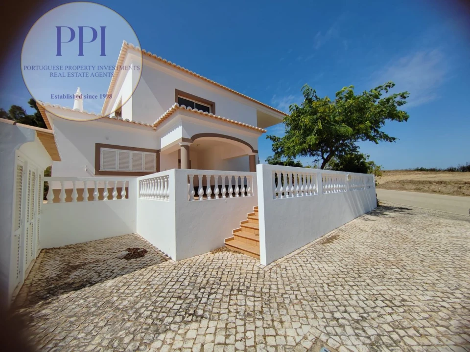 Moradia T4 para Venda em Budens Foto 1