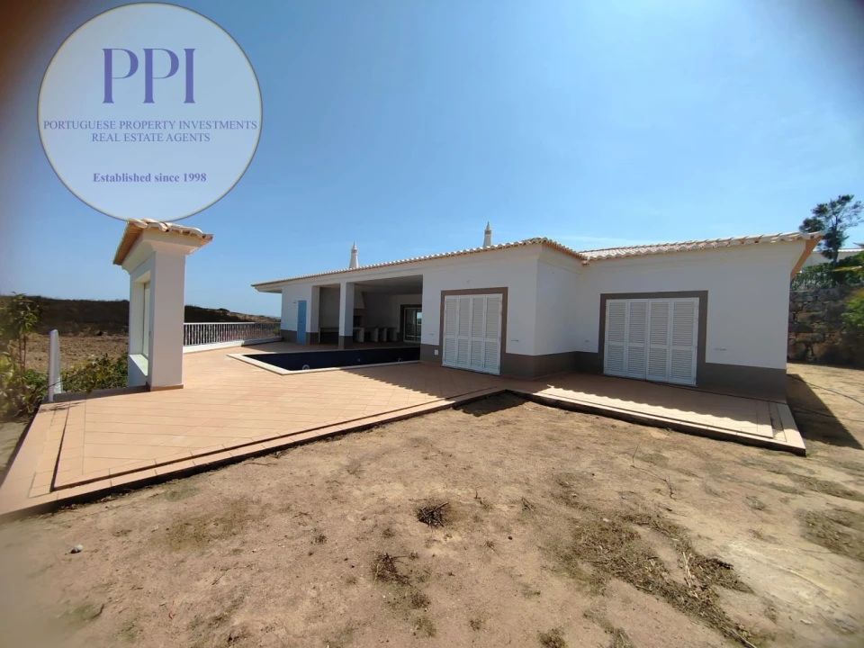 Moradia T4 para Venda em Budens Foto 43