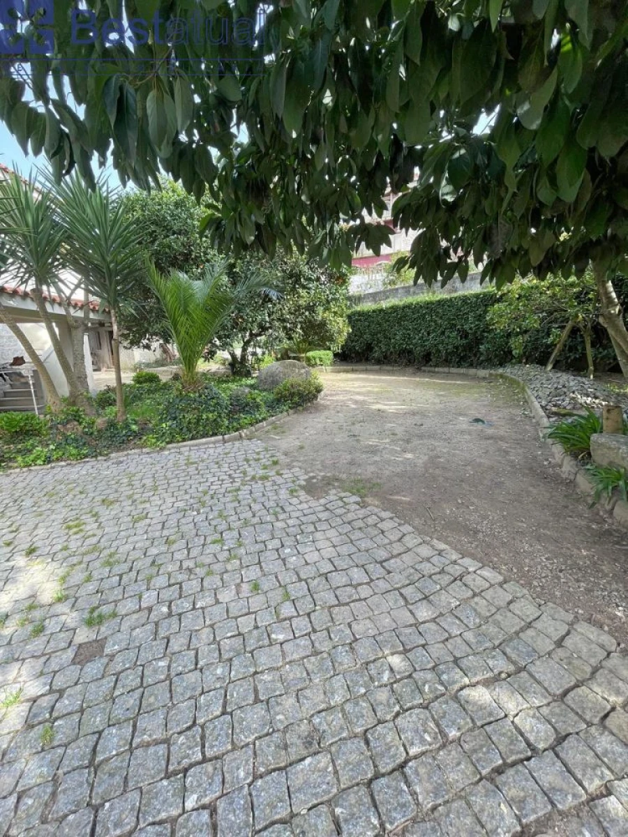 Moradia T4 para Venda em Antas e Abade de Vermoim Foto 8