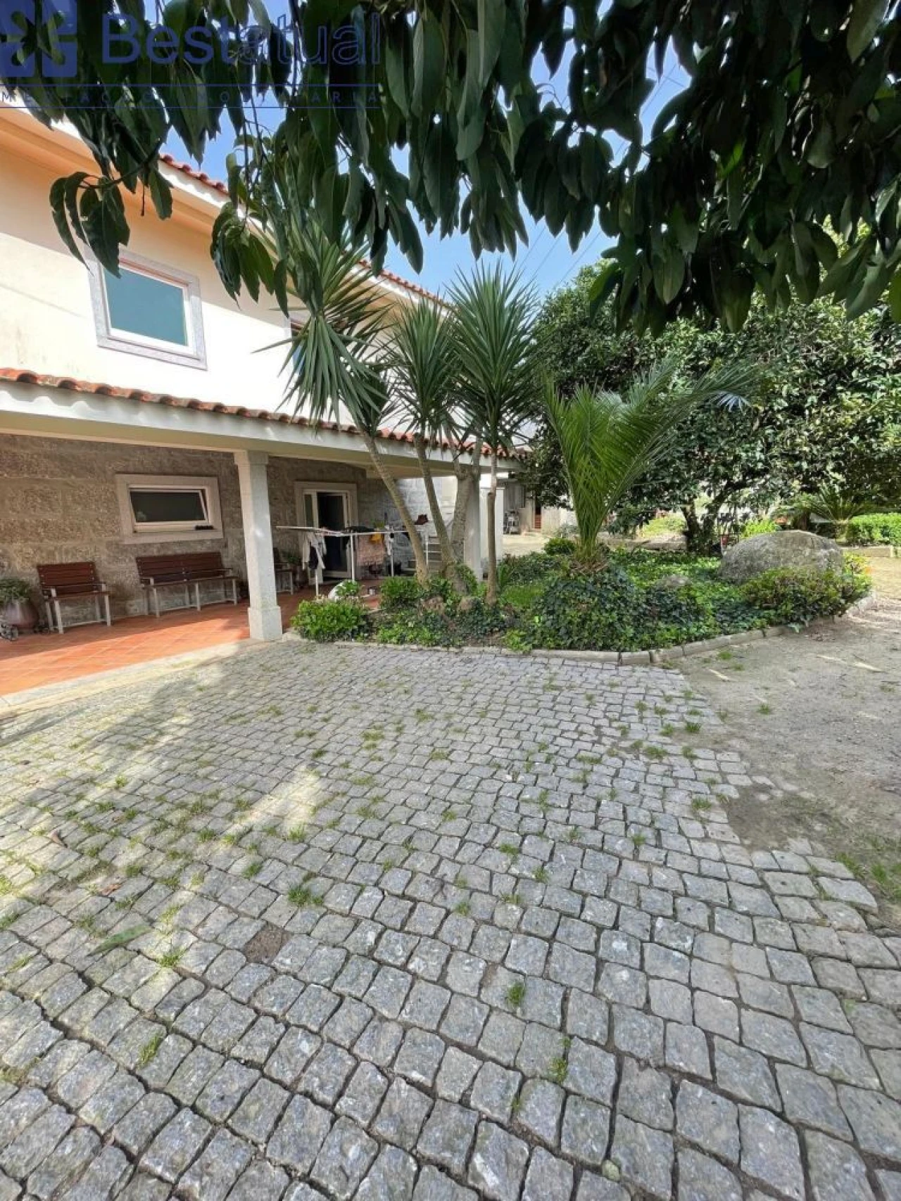 Moradia T4 para Venda em Antas e Abade de Vermoim Foto 4