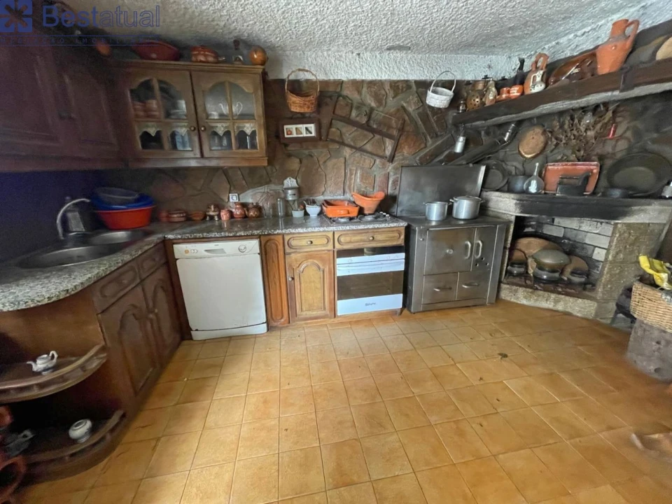 Moradia T4 para Venda em Antas e Abade de Vermoim Foto 12