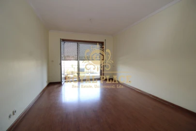 Apartamento T2 para Venda em Paços de Brandão