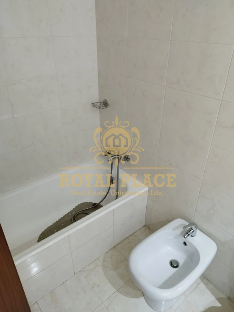 Apartamento T2 para Venda em Paços de Brandão Foto 10