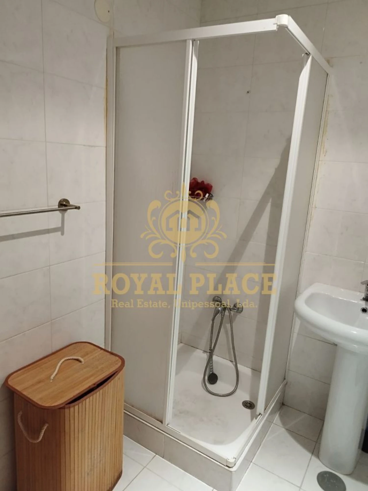 Apartamento T2 para Venda em Paços de Brandão Foto 12