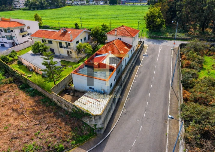 Moradia T4 para Venda em Castêlo da Maia Foto 4