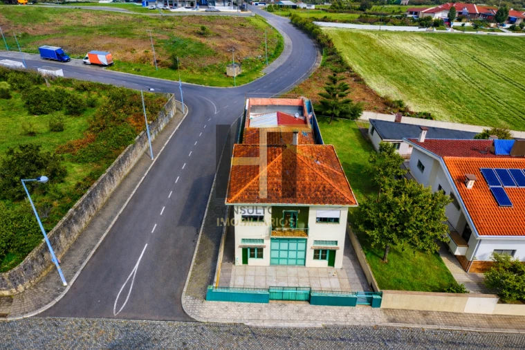 Moradia T4 para Venda em Castêlo da Maia Foto 12
