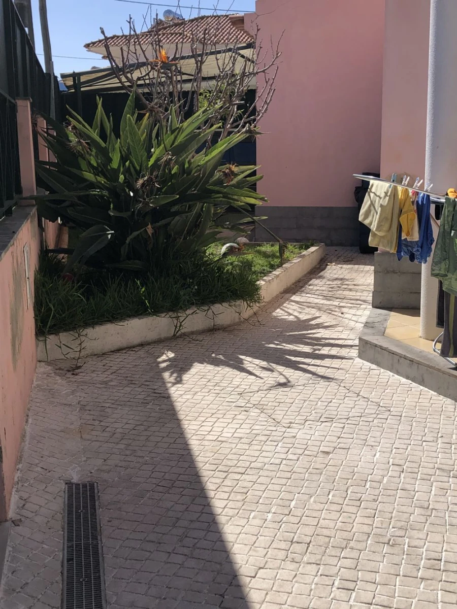 Moradia T4 para Venda em Alcabideche Foto 10