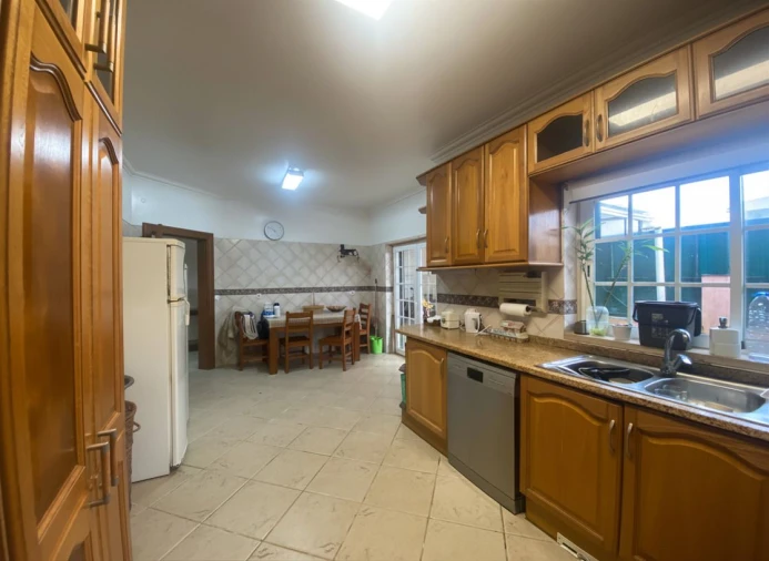 Moradia T4 para Venda em Alcabideche Foto 33