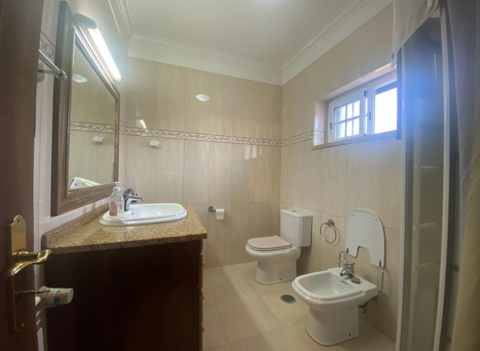 Moradia T4 para Venda em Alcabideche Foto 11