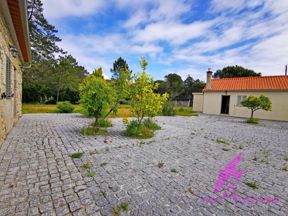 Moradia T2 para Venda em Chafe Foto 9