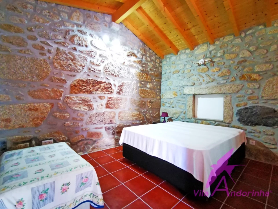 Moradia T2 para Venda em Chafe Foto 11