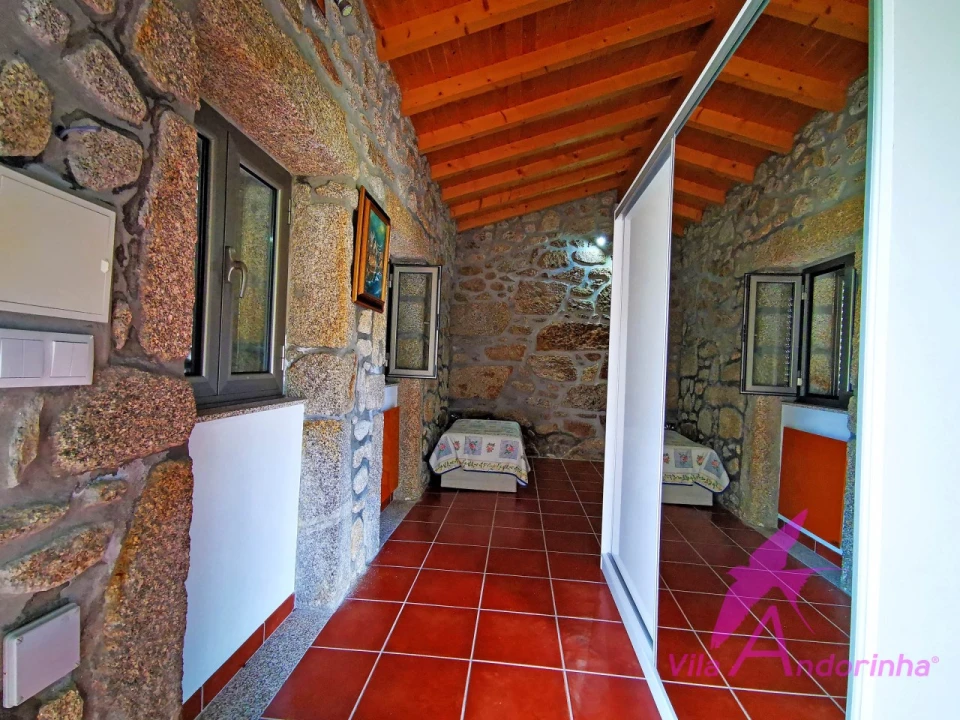 Moradia T2 para Venda em Chafe Foto 13