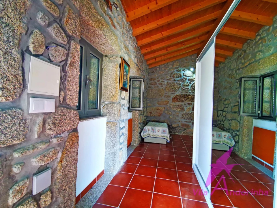 Moradia T2 para Venda em Chafe Foto 16