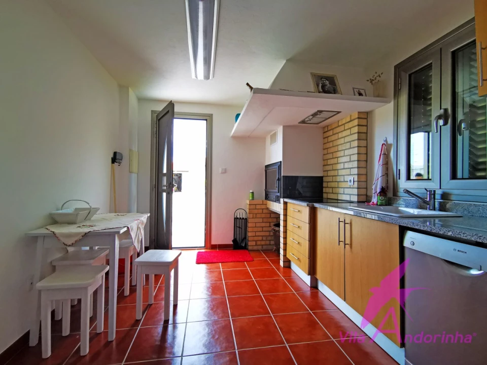 Moradia T2 para Venda em Chafe Foto 17