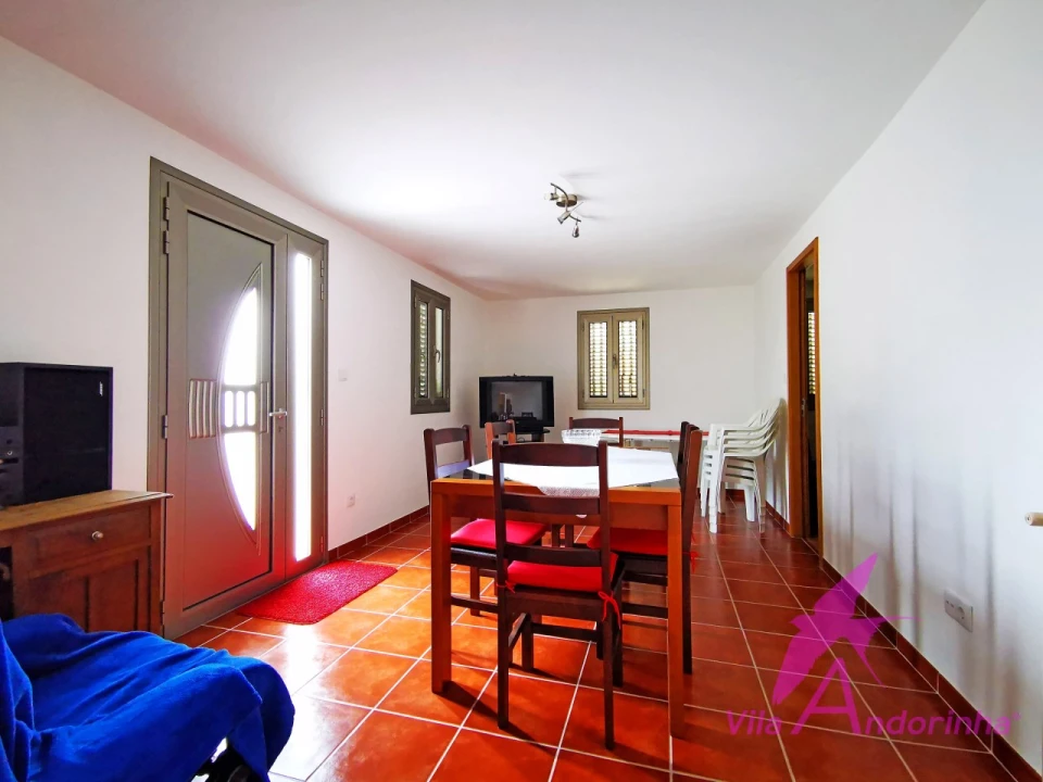 Moradia T2 para Venda em Chafe Foto 5