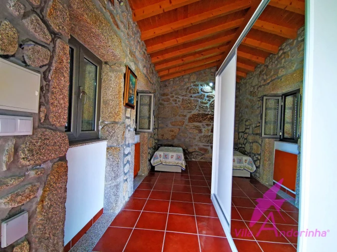 Moradia T2 para Venda em Chafe Foto 13