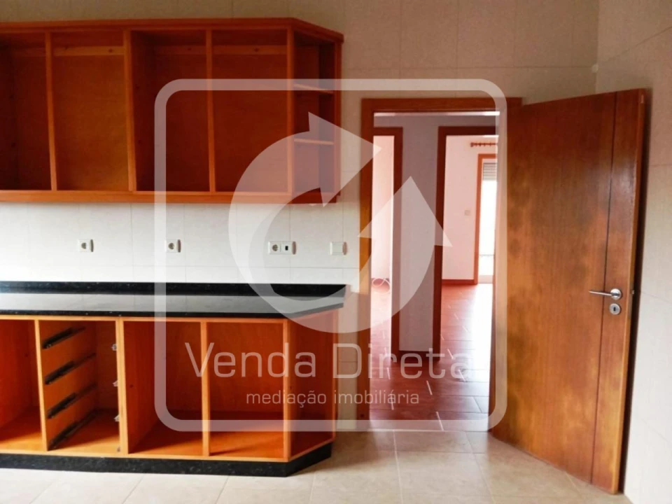 Moradia T3 para Venda em Santo Tirso, Couto (Santa Cristina e São Miguel) e Burgães Foto 9