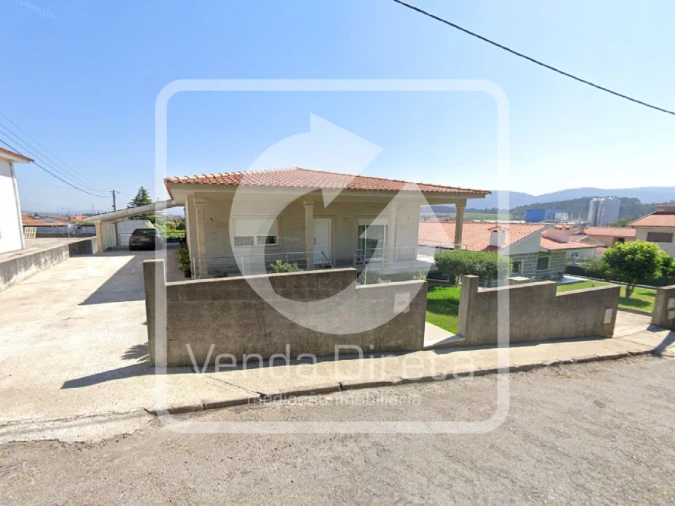 Moradia T3 para Venda em Santo Tirso, Couto (Santa Cristina e São Miguel) e Burgães Foto 1