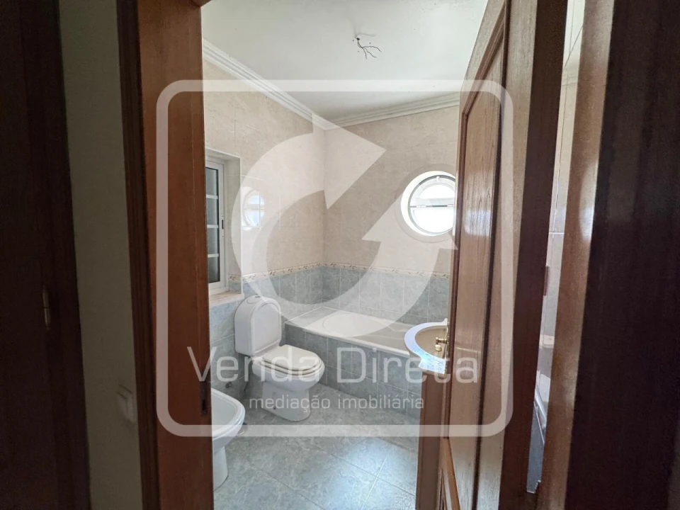 Moradia T3 para Venda em Benavente Foto 32