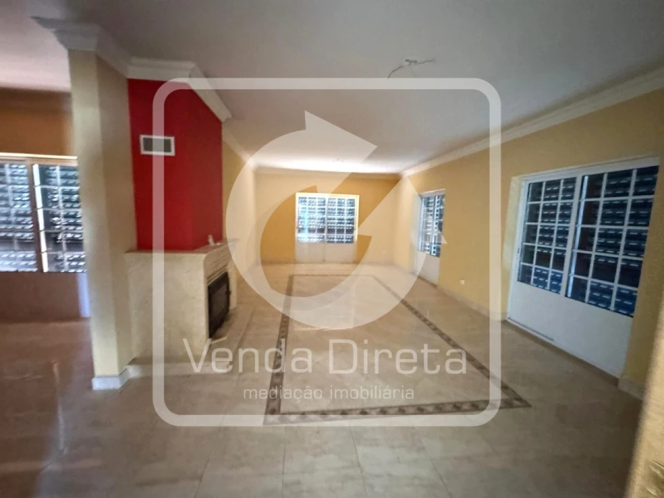 Moradia T3 para Venda em Benavente Foto 37