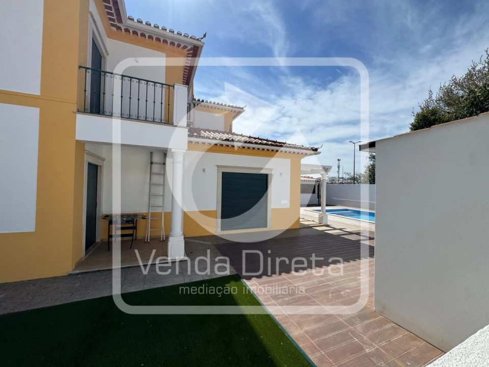 Moradia T3 para Venda em Benavente Foto 38