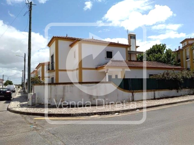 Moradia T3 para Venda em Benavente Foto 2