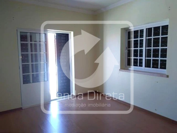 Moradia T3 para Venda em Benavente Foto 10