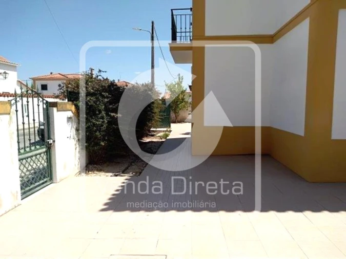 Moradia T3 para Venda em Benavente Foto 27