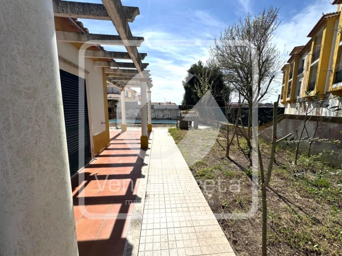 Moradia T3 para Venda em Benavente Foto 40