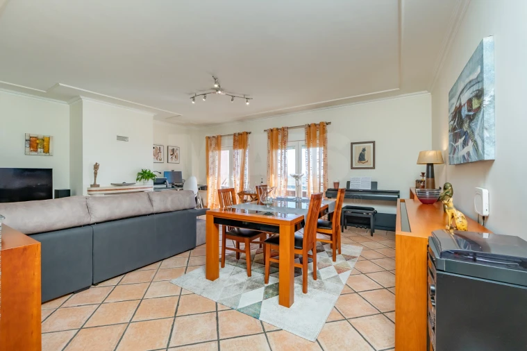 Apartamento T3 para Venda em Vila Franca de Xira Foto 6